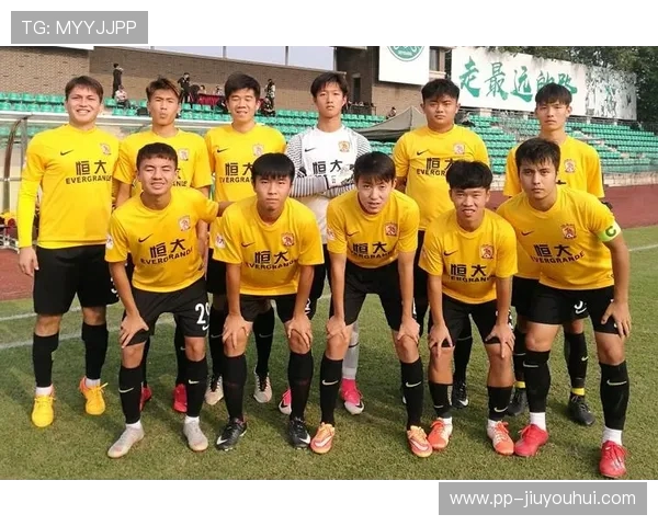 王子业足球成长之路与未来潜力全面解析从青训到职业赛场的蜕变历程