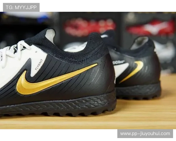 耐克GX2纯蓝足球鞋全面解析打造速度与控球兼具的实战利器强势